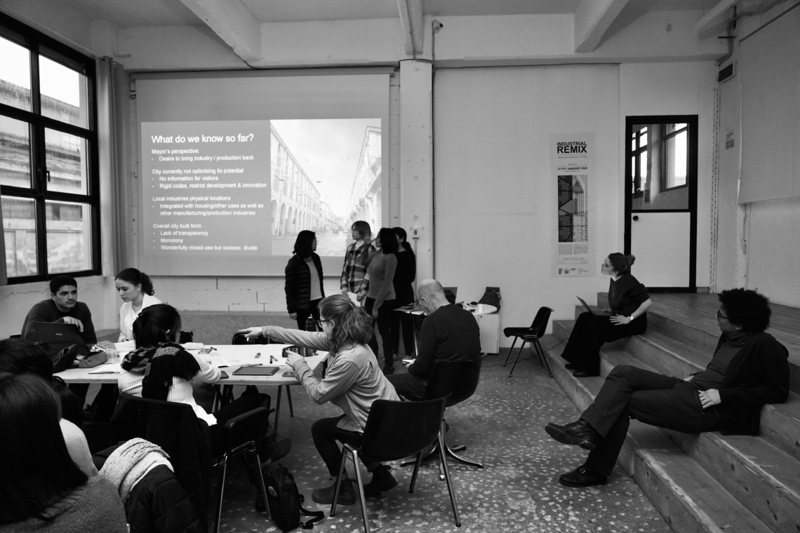 58572D49-26FC-4C8E-90E0-953CC68BACC9